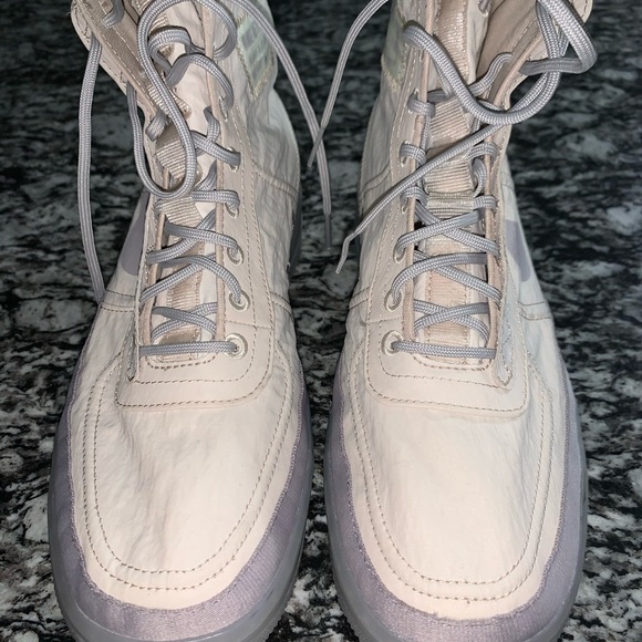 Nike Wmn’s Air Force 1 High Shell “Sail” - Picture 6 of 9